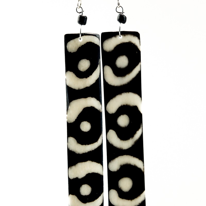 Long Batik Maasai Dangle Bone Earrings 538-44